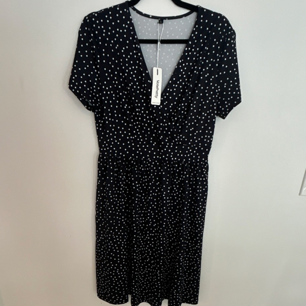 VotePretty Black White Polka Dot Knee Length A-Line Dress V-Neck Short Sleeve L